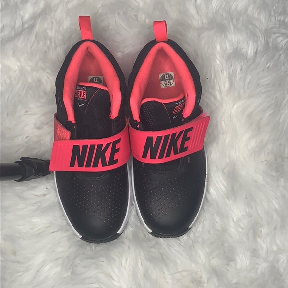 NIKE TEAM HUSTLE D 8 (PS) - Picture 1 of 5